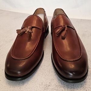 NIB Size 7 Premium Leather Chestnut Brown Tassle Loafers, Snover